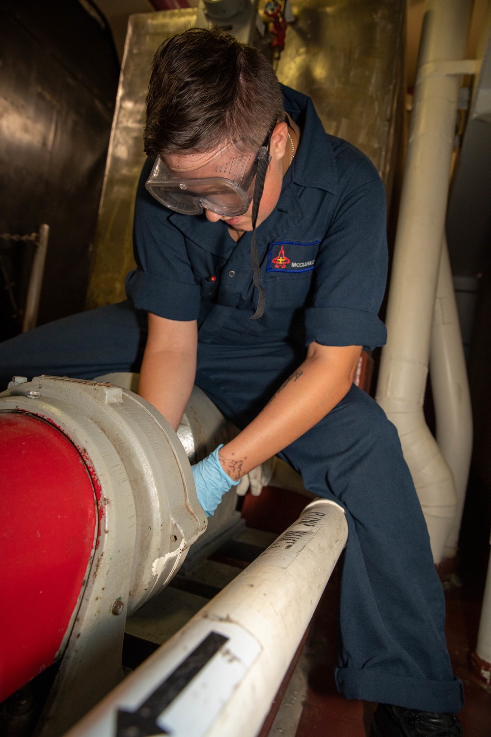 Daily operations aboard USS George H.W. Bush (CVN 77)