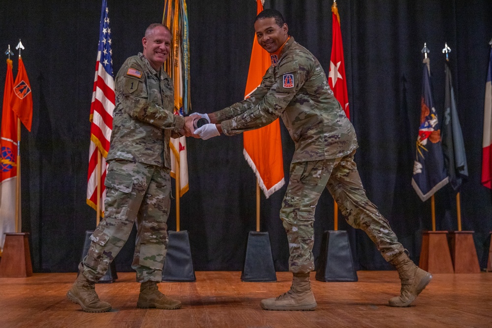 335th Signal Command (Theater) Change of Command Ceremony