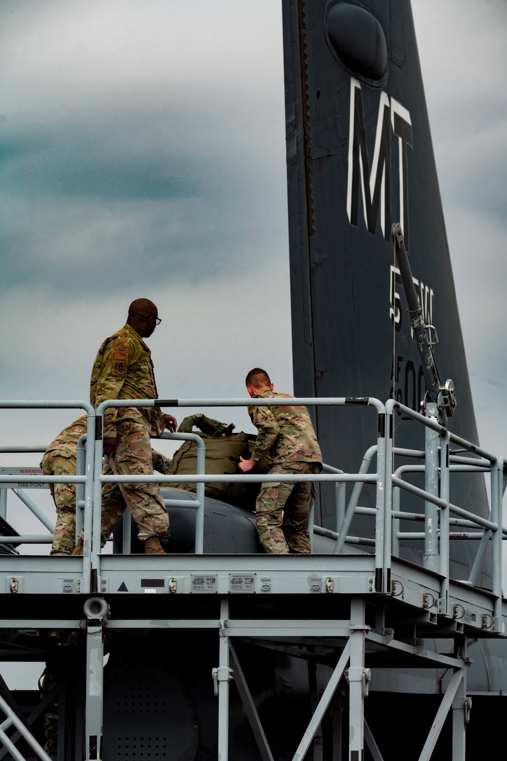 Bomber Task Force - Europe 22-3: 23rd Expeditionary Bomb Squadron Arrives at RAF Fairford