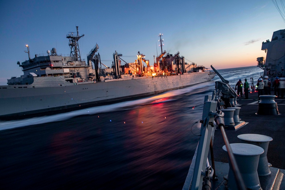 USS Farragut (DDG 99) Conducts Replenishment-at-Sea