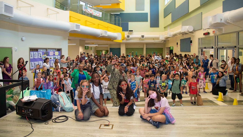 Ringing in the New Year at Sasebo Elementary