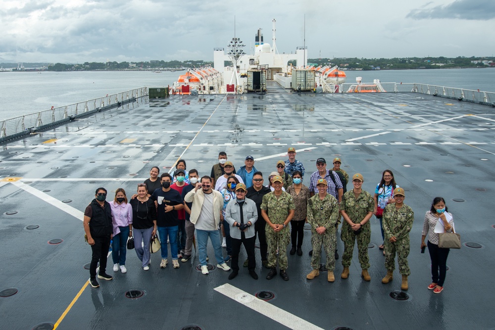 Philippine Congressman tours USNS Mercy during Pacific Partnership 2022