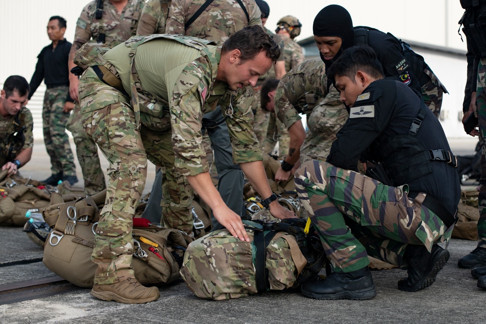 Multilateral SARX and Mass Casualty exercise wraps up Pacific Angel 22