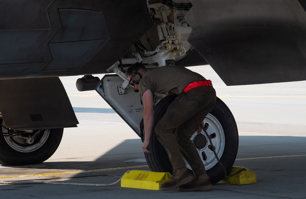 90th Expeditionary Fighter Squadron conduct Flightline Operations