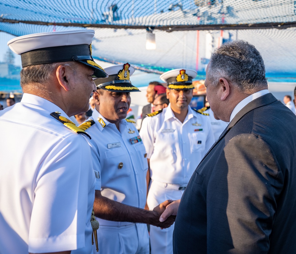 SECNAV visits INS Satpura SECNAV visits INS Satpura