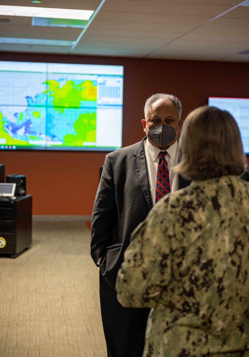 SECNAV visits Fleet Numerical Meteorology and Oceanography Center