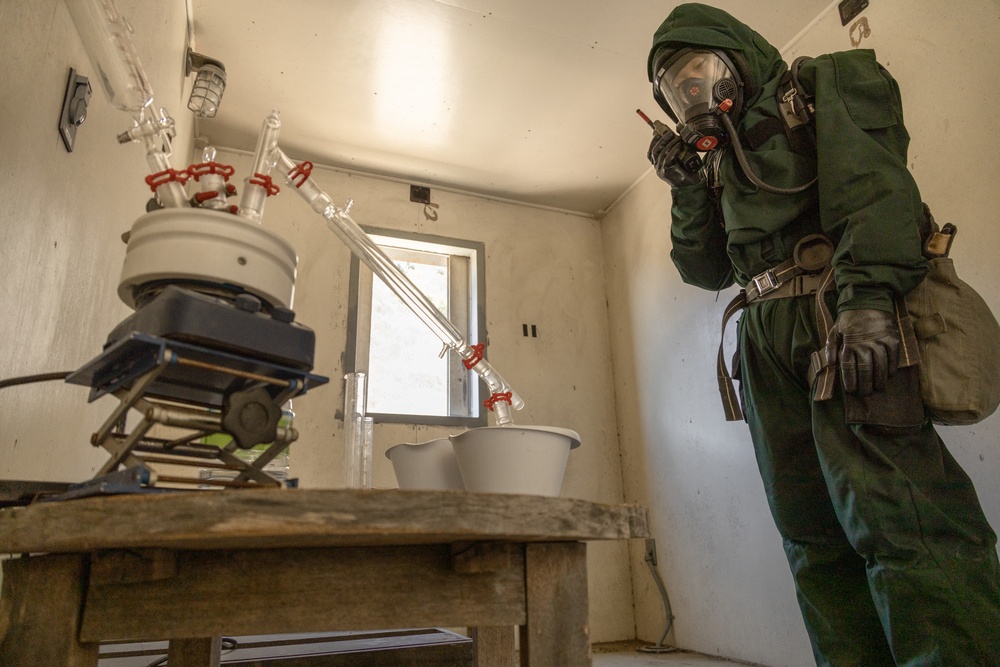 U.S. Marines with 1st MLG and 1st MARDIV conduct CBRN training