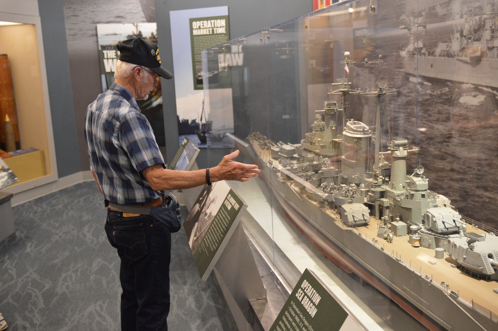 USS Newport News (CA 148) veteran visits Vietnam Exhibit at Naval Museum