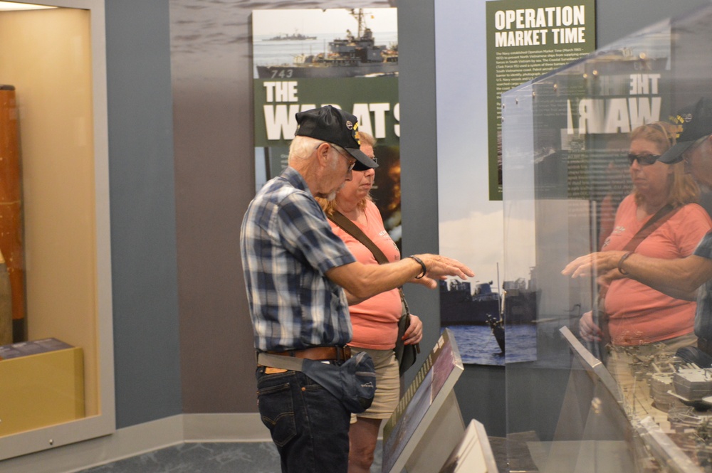 USS Newport News (CA 148) veteran visits Vietnam Exhibit at Naval Museum