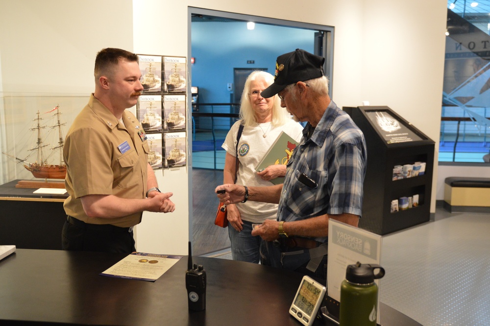 USS Newport News (CA 148) veteran visits Vietnam Exhibit at Naval Museum