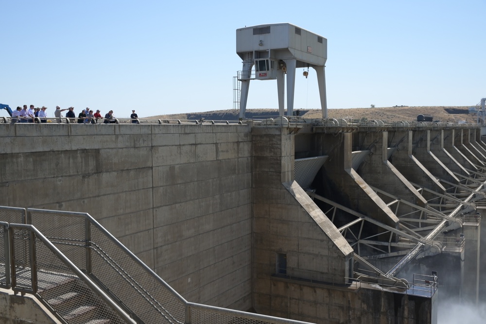 Ice Harbor Lock and Dam Tour