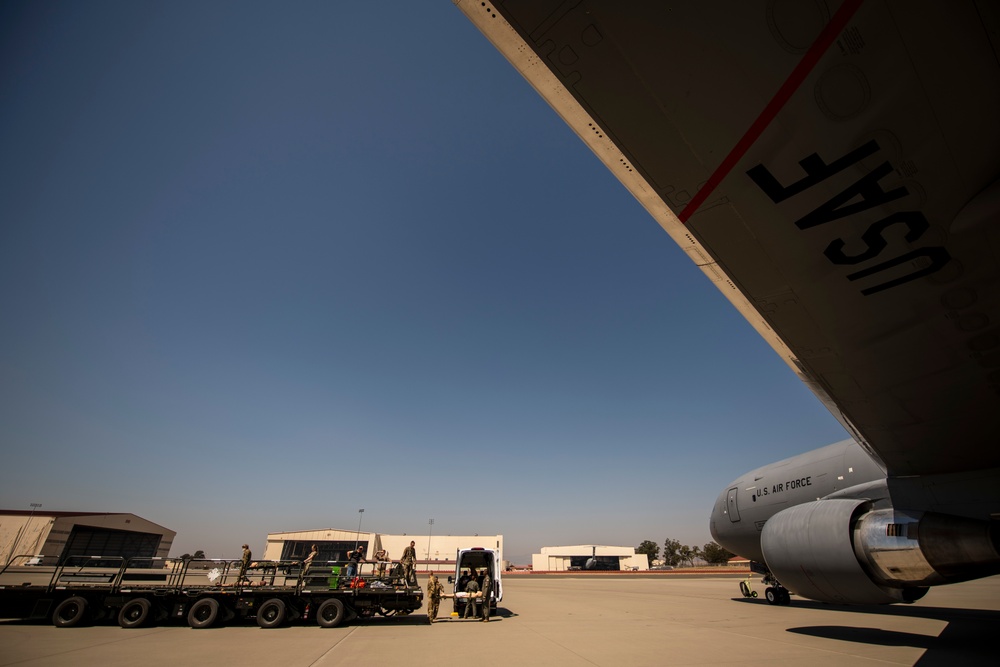 AES trains on KC-46