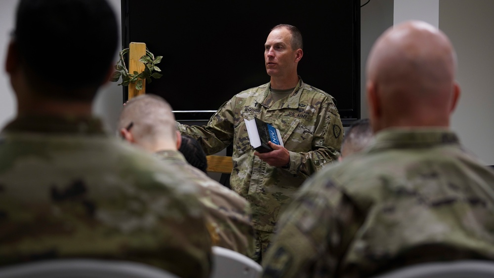 Alaska National Guard State Command Chaplain leads drill-weekend worship service