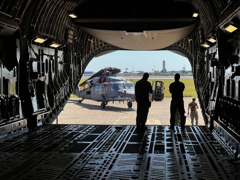 105th Airlift Wing and 106th Rescue Wing offload HH-60s