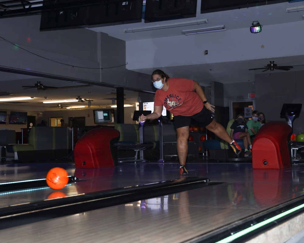 Sunset Lanes reopens at MCAS Yuma