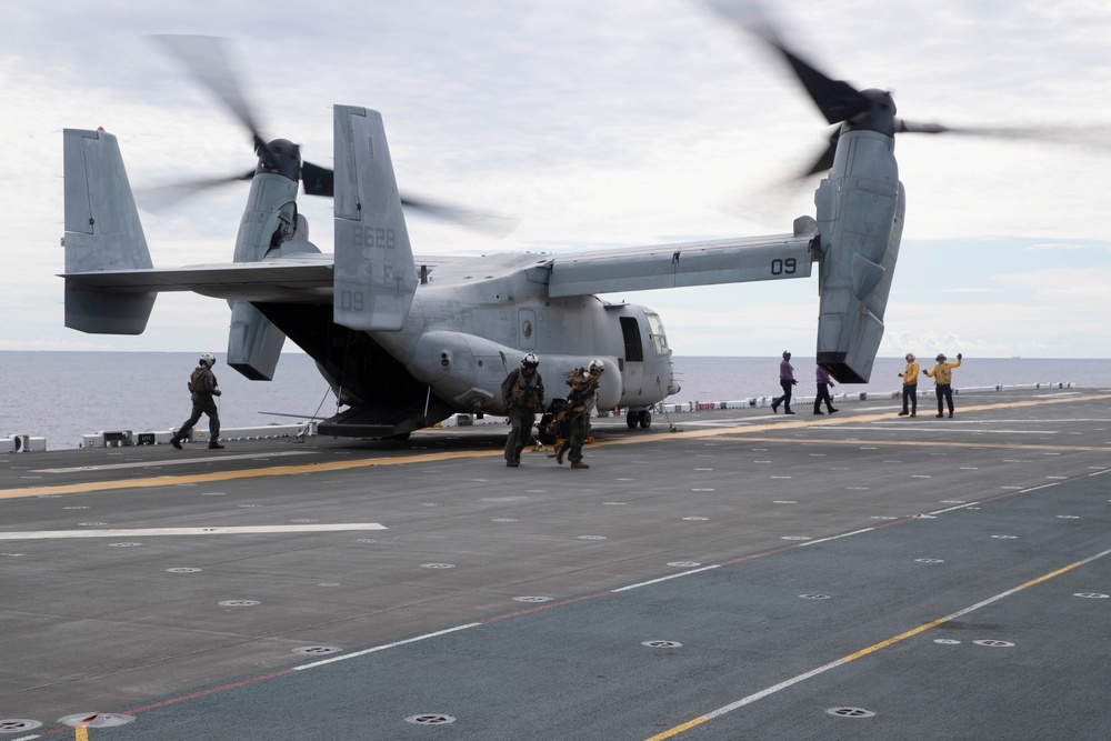 VMM-262 Flight Ops and Tripoli CO takes flight