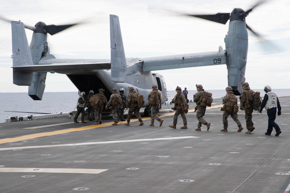 VMM-262 Flight Ops and Tripoli CO takes flight