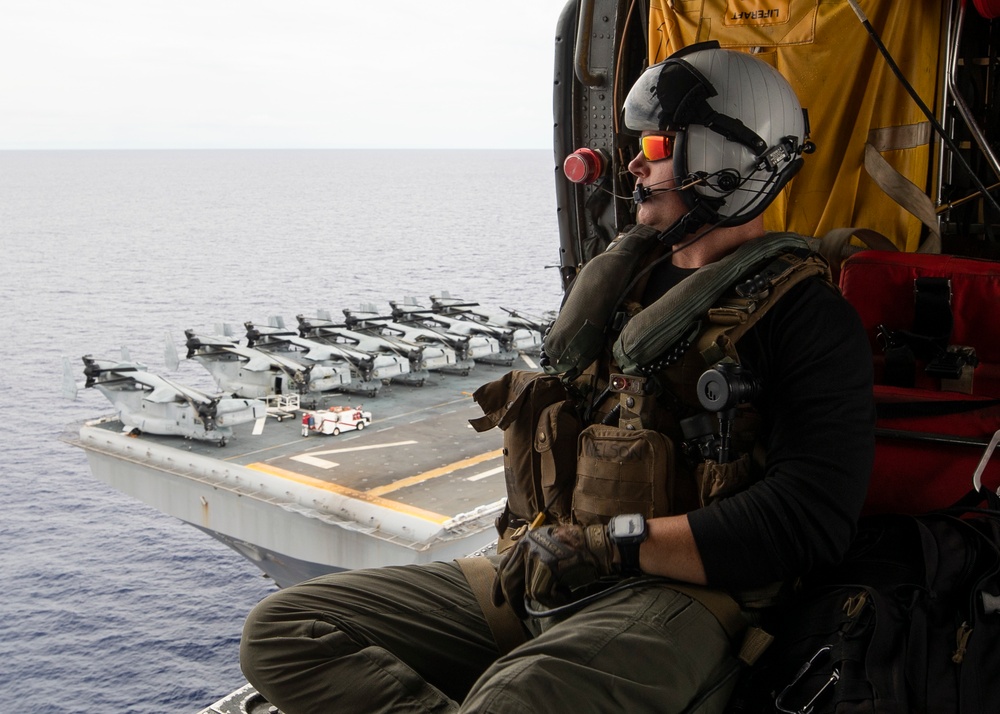 USS Tripoli CO Takes Flight