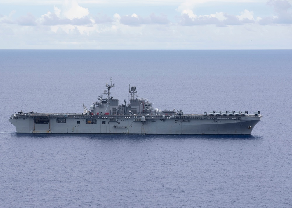 USS Tripoli CO Takes Flight