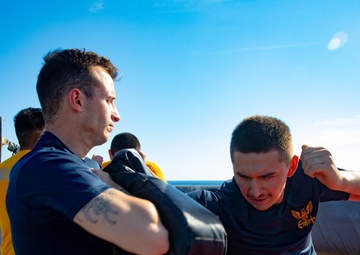 USS TRUXTUN CONDUCTS SECURITY REACTION FORCE TRAINING