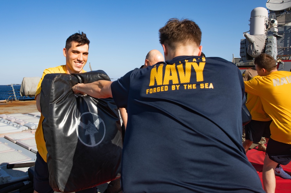 USS TRUXTUN CONDUCTS SECURITY REACTION FORCE TRAINING