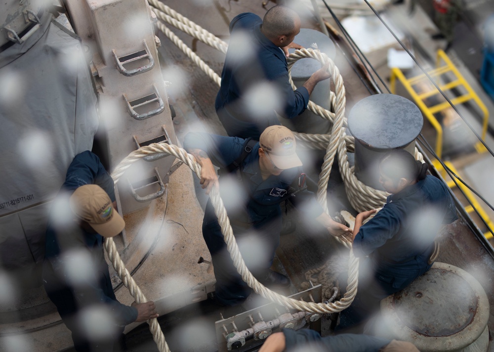 USS Bataan Sailors Get Underway