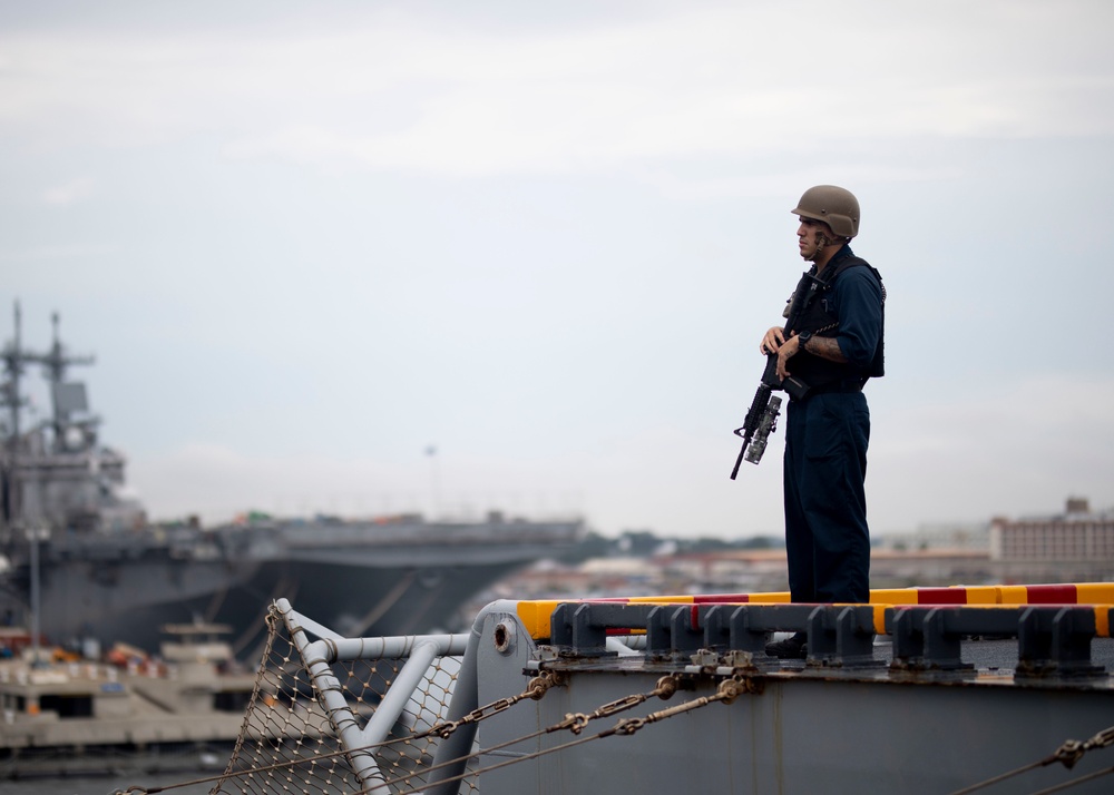 USS Bataan Sailors Get Underway