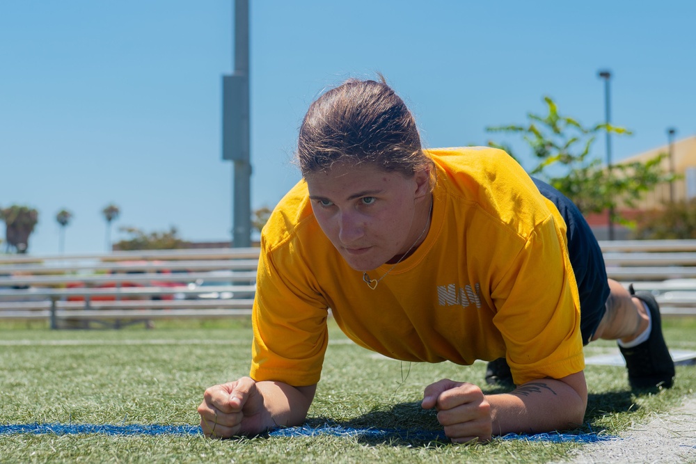 USS Carl Vinson (CVN 70) Sailors Conduct Annual Physical Fitness Assessment in San Diego