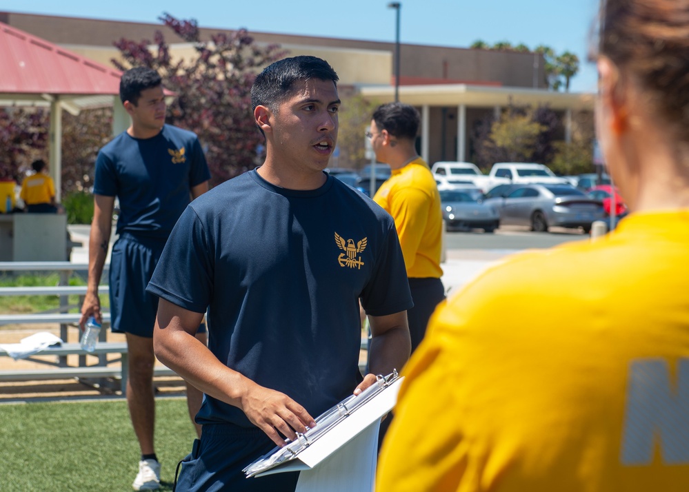 USS Carl Vinson (CVN 70) Sailors Conduct Annual Physical Fitness Assessment in San Diego