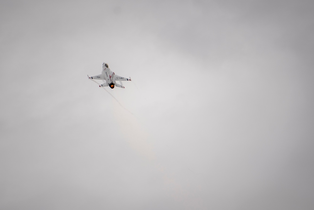 Thunderbirds soar over Alaska