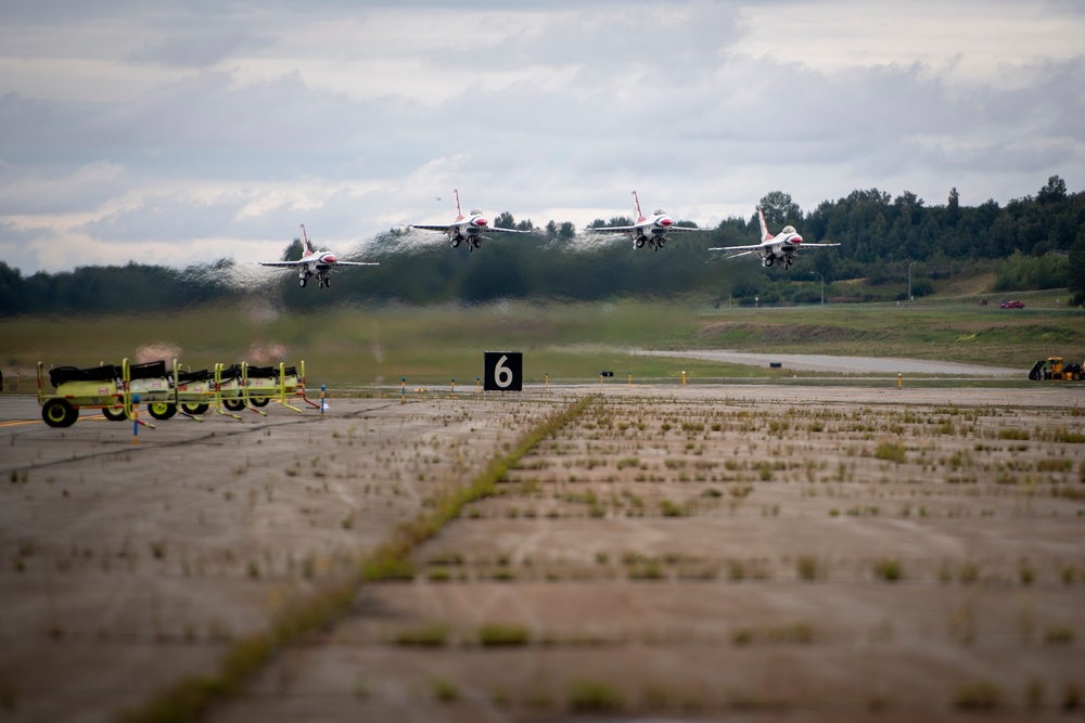 Thunderbirds soar over Alaska