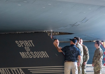 Generation to Generation: first Spirit of Missouri crew chief visits Whiteman