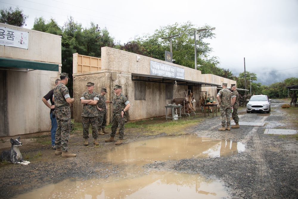 Maj. Gen. Maxwell visits Marine Corps Base Hawaii