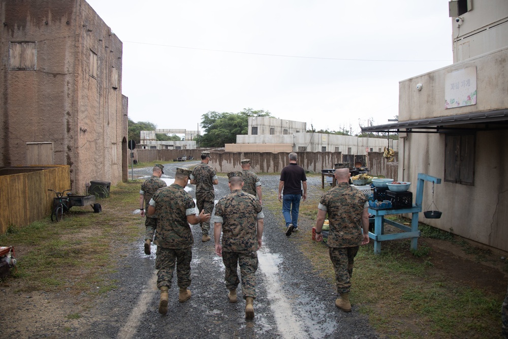 Maj. Gen. Maxwell visits Marine Corps Base Hawaii