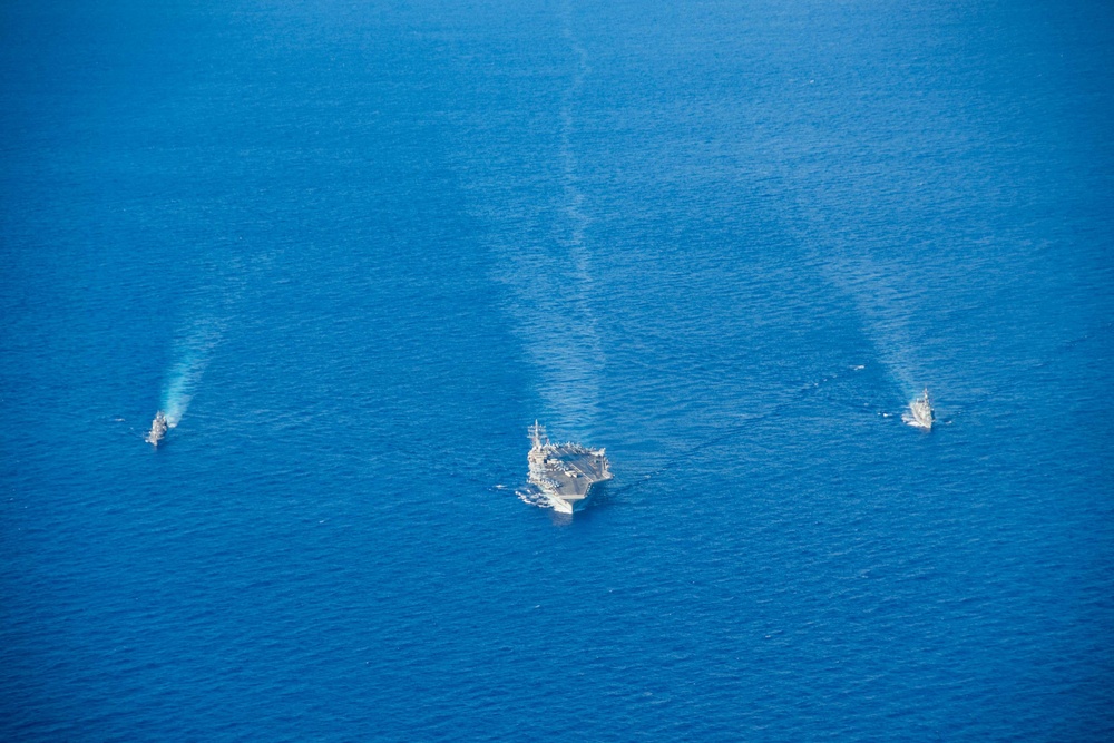 USS Ronald Reagan (CVN 76) conducts photo exercise with JMSDF