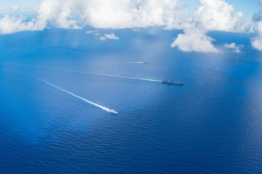 USS Ronald Reagan (CVN 76) conducts photo exercise with JMSDF