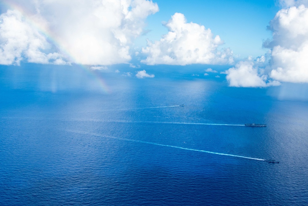 USS Ronald Reagan (CVN 76) conducts photo exercise with JMSDF