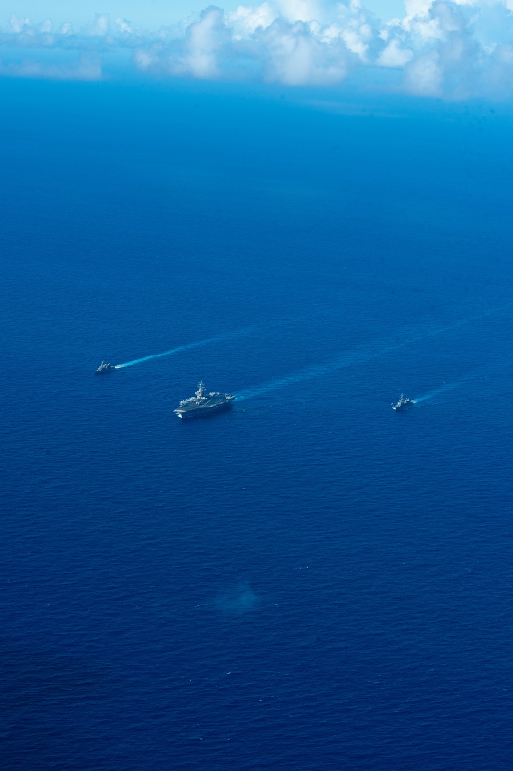 USS Ronald Reagan (CVN 76) conducts photo exercise with JMSDF