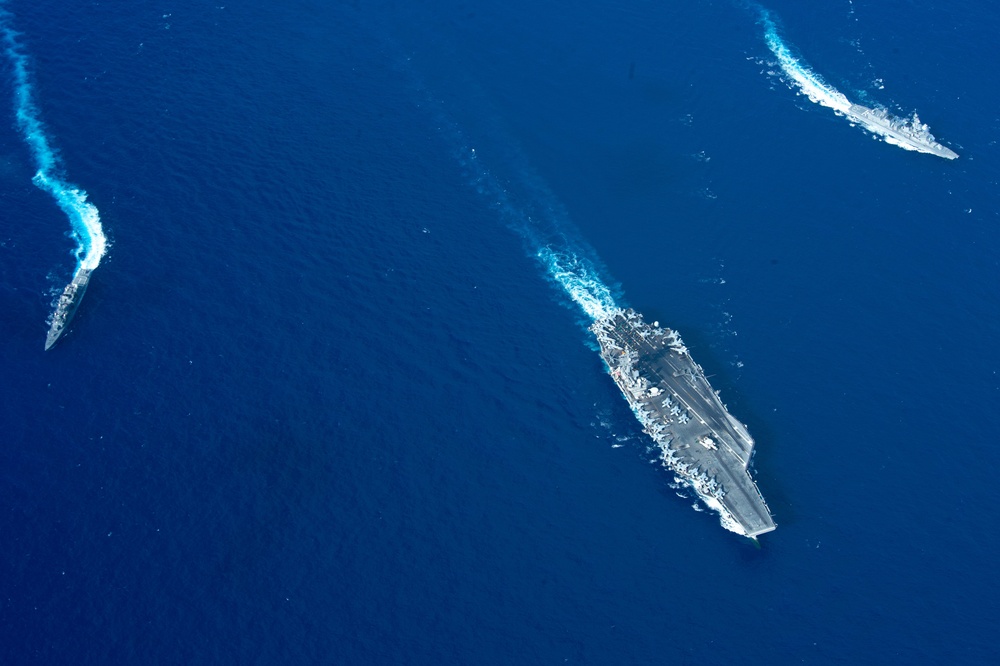 USS Ronald Reagan (CVN 76) conducts photo exercise with JMSDF