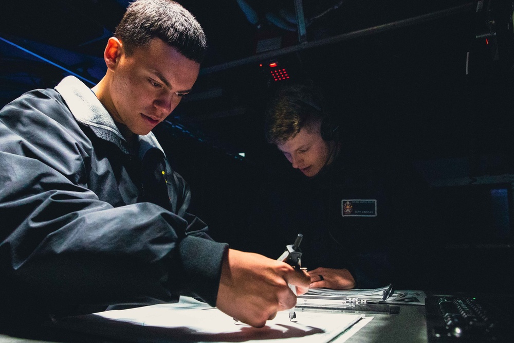 USS Paul Ignatius (DDG 117) Sailors Perform their Duties