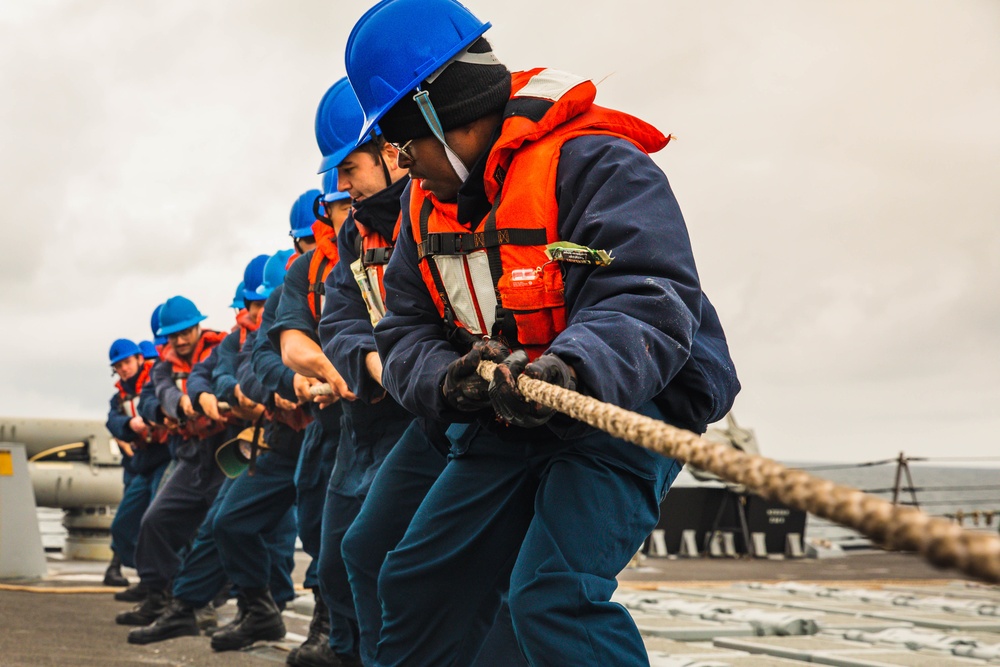DVIDS - Images - USS Paul Ignatius (DDG 117) Conducts RAS with USNS ...