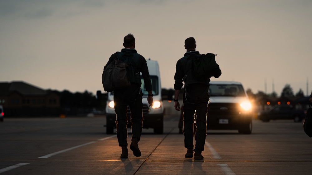 RAF Lakenheath conducts night flight operations