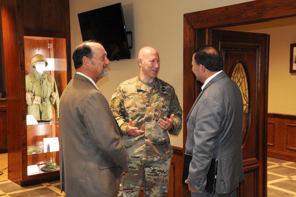 JRTC, Fort Polk hosts round table for area civic leaders