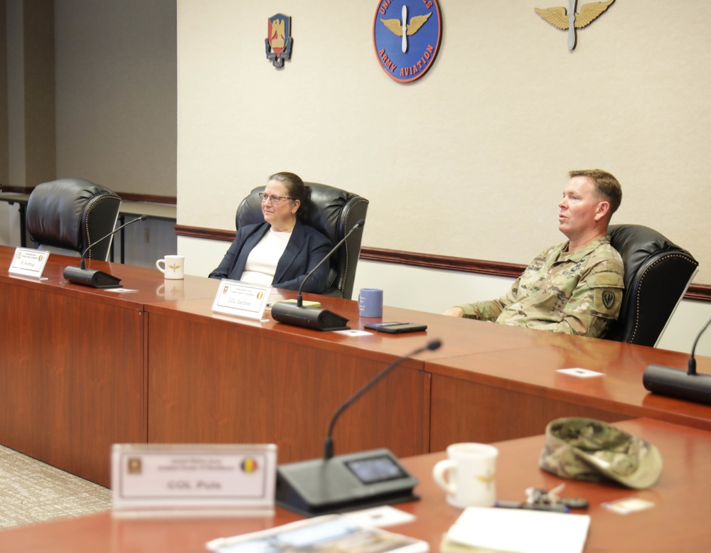 Federal Air Surgeon visits the U.S. Army Aviation Center of Excellence