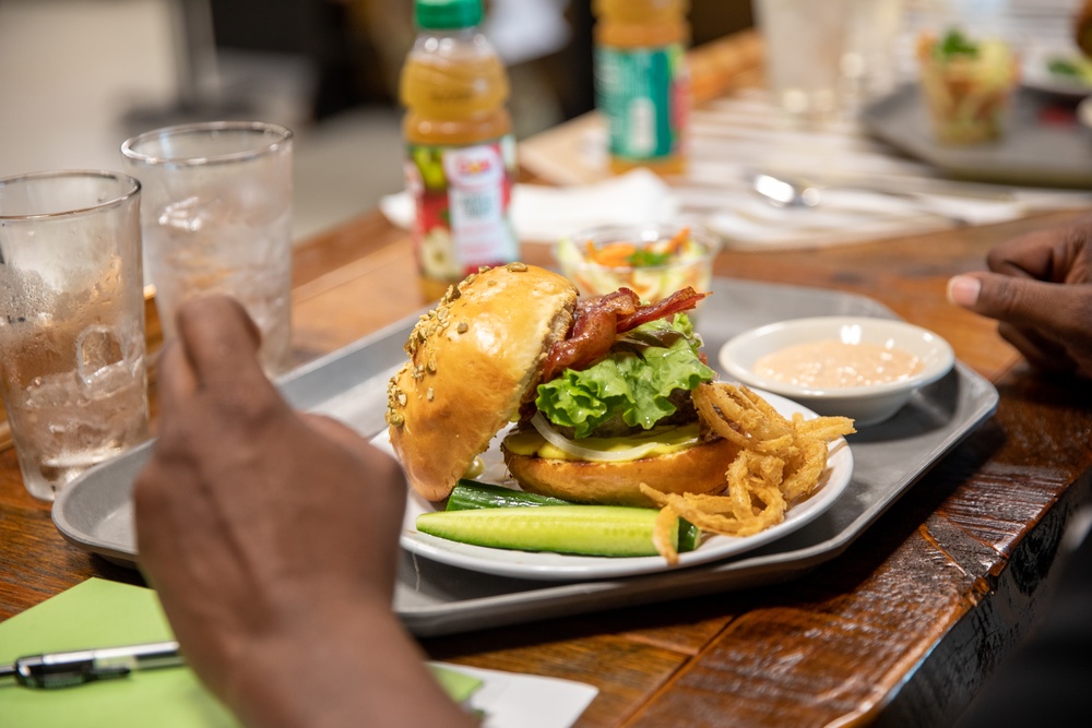 2BCT Warrior Commando DFAC Burger Competition