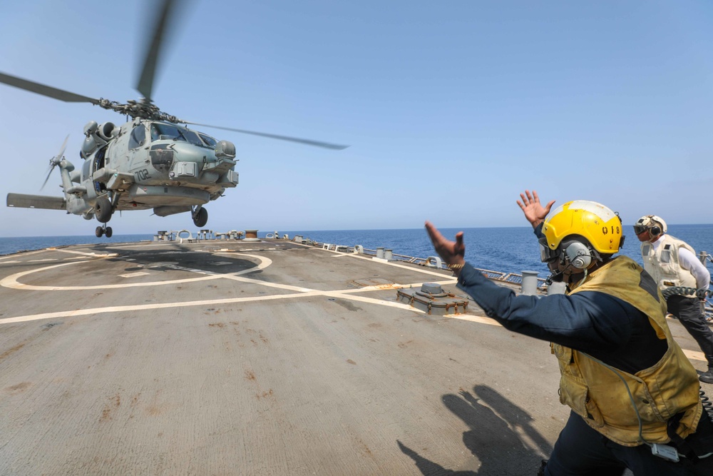 USS Cole Conducts Flight Quarters