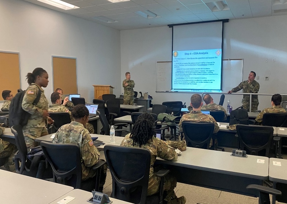 1st Brigade Mission Training Complex Instructors Prepare Troops for Mission Command