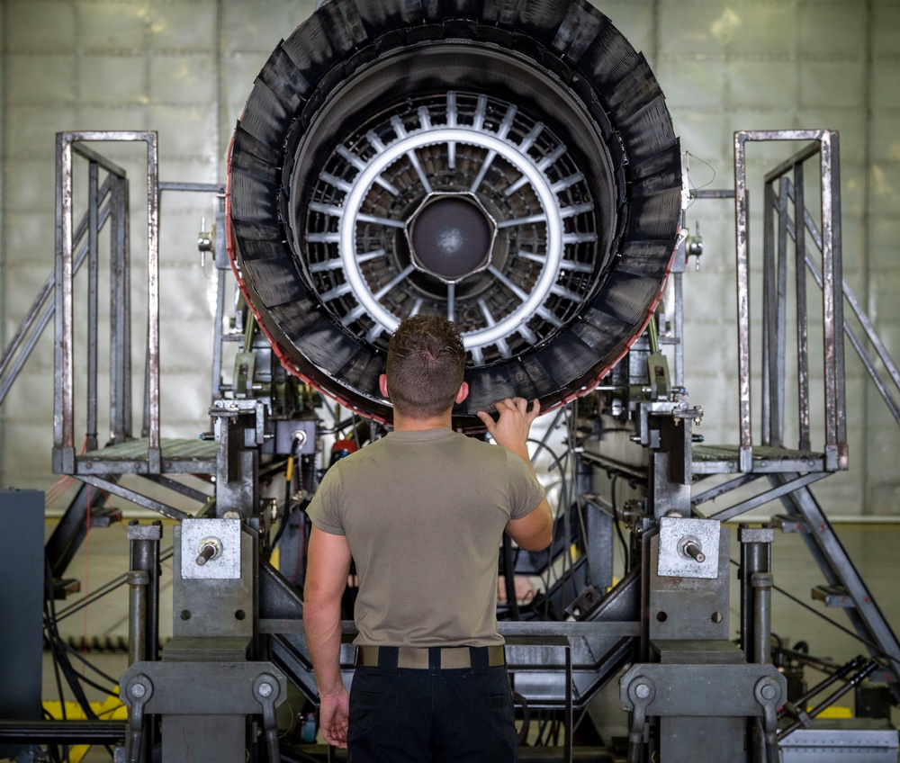 4th CMS Airmen ignite F-15E engines