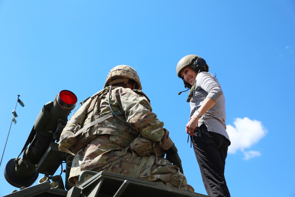 Deputy Assistant Secretary of Defense for Force Readiness visits 1st Battalion 41st Infantry Regiment