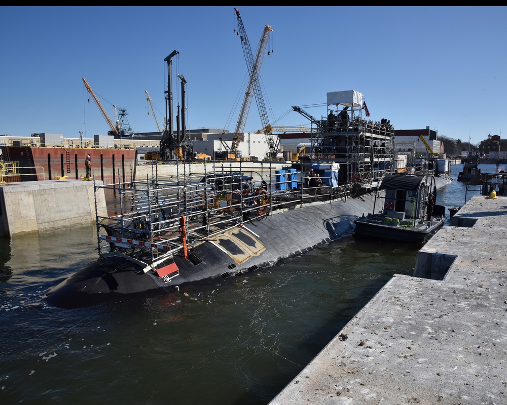 USS Cheyenne Enters Superflood Basin